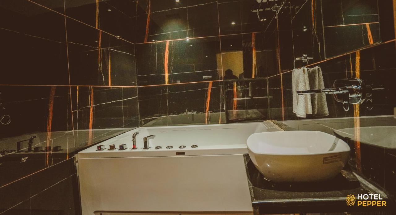 Hotel Pepper Hisar Екстер'єр фото